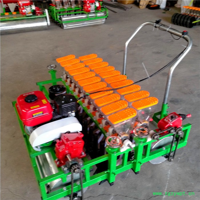 新款株距可调蔬菜播种机 多功能菜籽药材播种机 供应油菜播种机 优民
