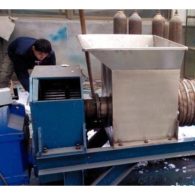 药渣、药材汁液萃取设备、中药渣、中药材榨汁压榨机