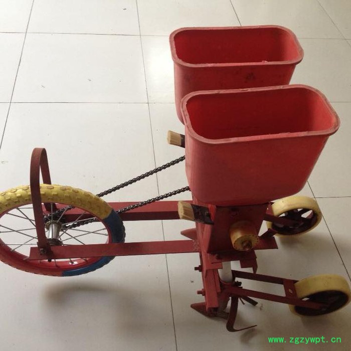 【龙飞种业】 播种机/中药材播种机/人工双行播种机/简单好用的人工机械双行播种机/播种机批发/播种机价格/播种机销售 【龙飞种业】 播种机/中药材播种机/人工双行播种机/简单好用的人工机械双行播种机/播种机批发/播种机价格/播种机销售