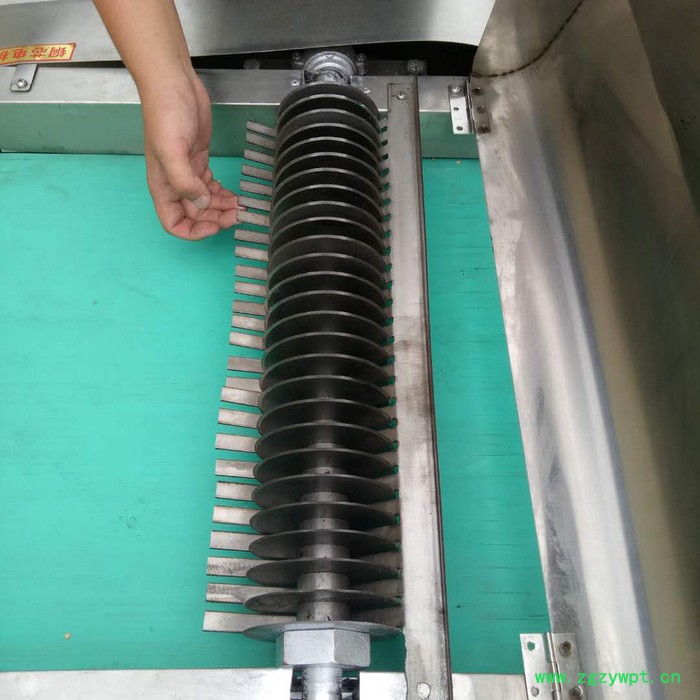 智航鲜豆角切段机 加工用陈皮切丝机 葱花酸菜丝切碎机报价 智航鲜豆角切段机 加工用陈皮切丝机 葱花酸菜丝切碎机报价