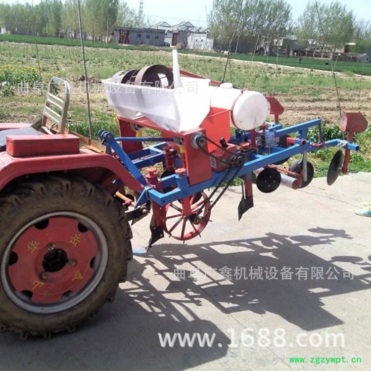 花生播种覆膜机