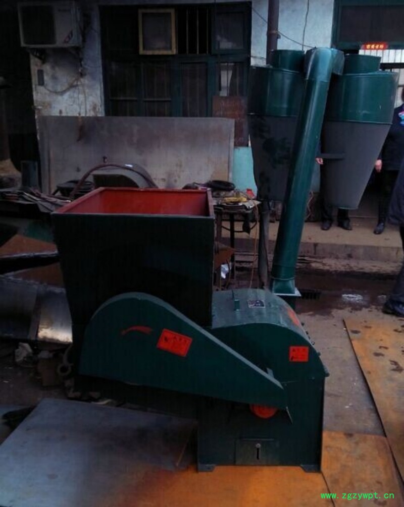 饲料粉碎机 厂家豆秸 麦秸除尘粉碎机树皮药材破碎机安徽