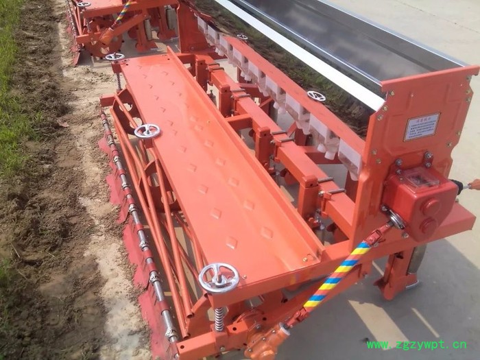 蔬菜精播机报价 多功能小颗粒中药材精播机 蔬菜精播机报价 多功能小颗粒中药材精播机