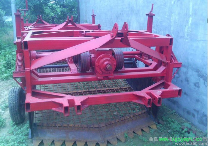 供应烟台板蓝根挖掘机型号 中药材起药机厂家