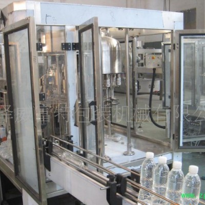 饮料灌装生产线 矿泉水灌装机 三合一灌装机 灌装设备
